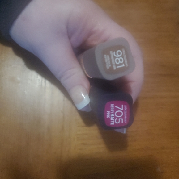 Makeup bundle - Picture 6 of 6